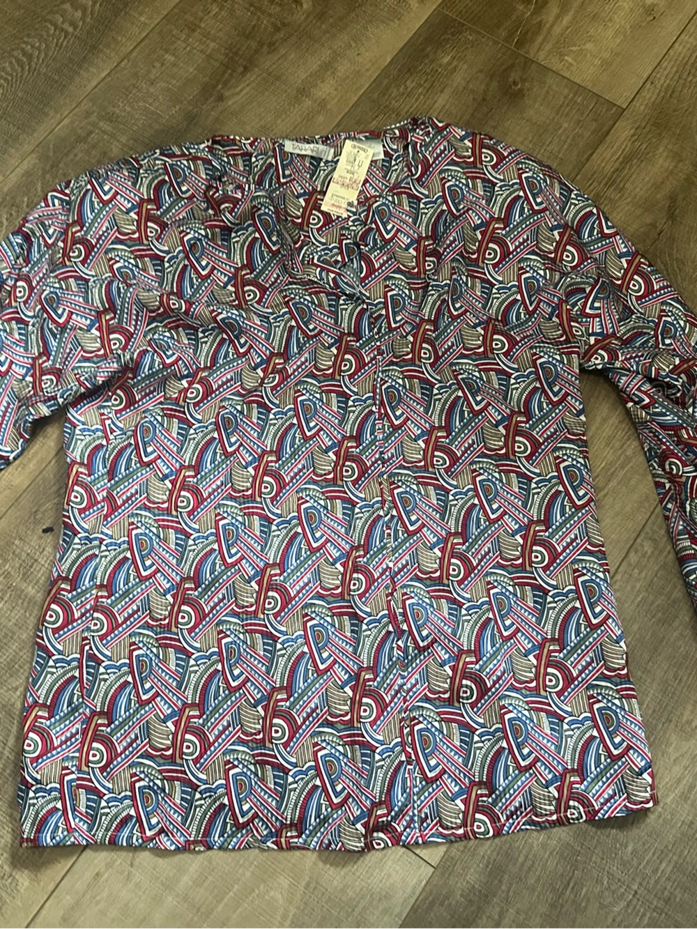 Womens Tahari vintage Long Sleeve Geometric Print Top - Pink & Blue